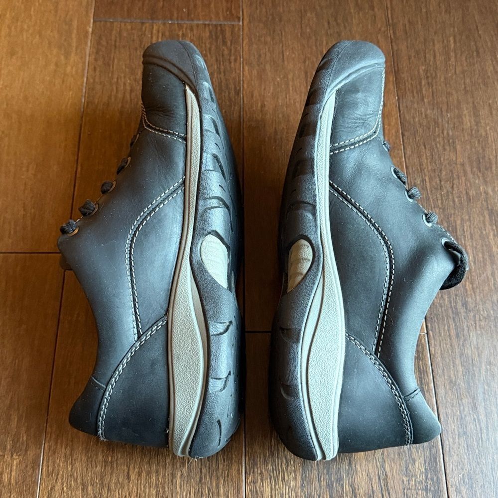 KEEN Presidio II Women's Black Leather Comfort Walking Shoes Sneaker Size 9.5 - Picture 6 of 9